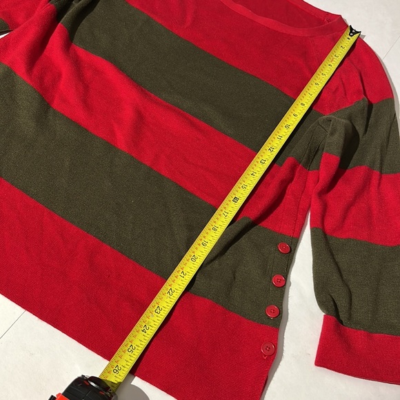Womens Freddy Krueger sweater large by Talbots red olive green stripes - Picture 6 of 8